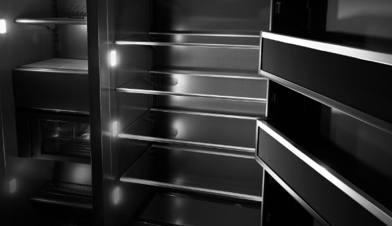 msrtplxe-67sncl-Daring_Obsidian_Interior.jpg