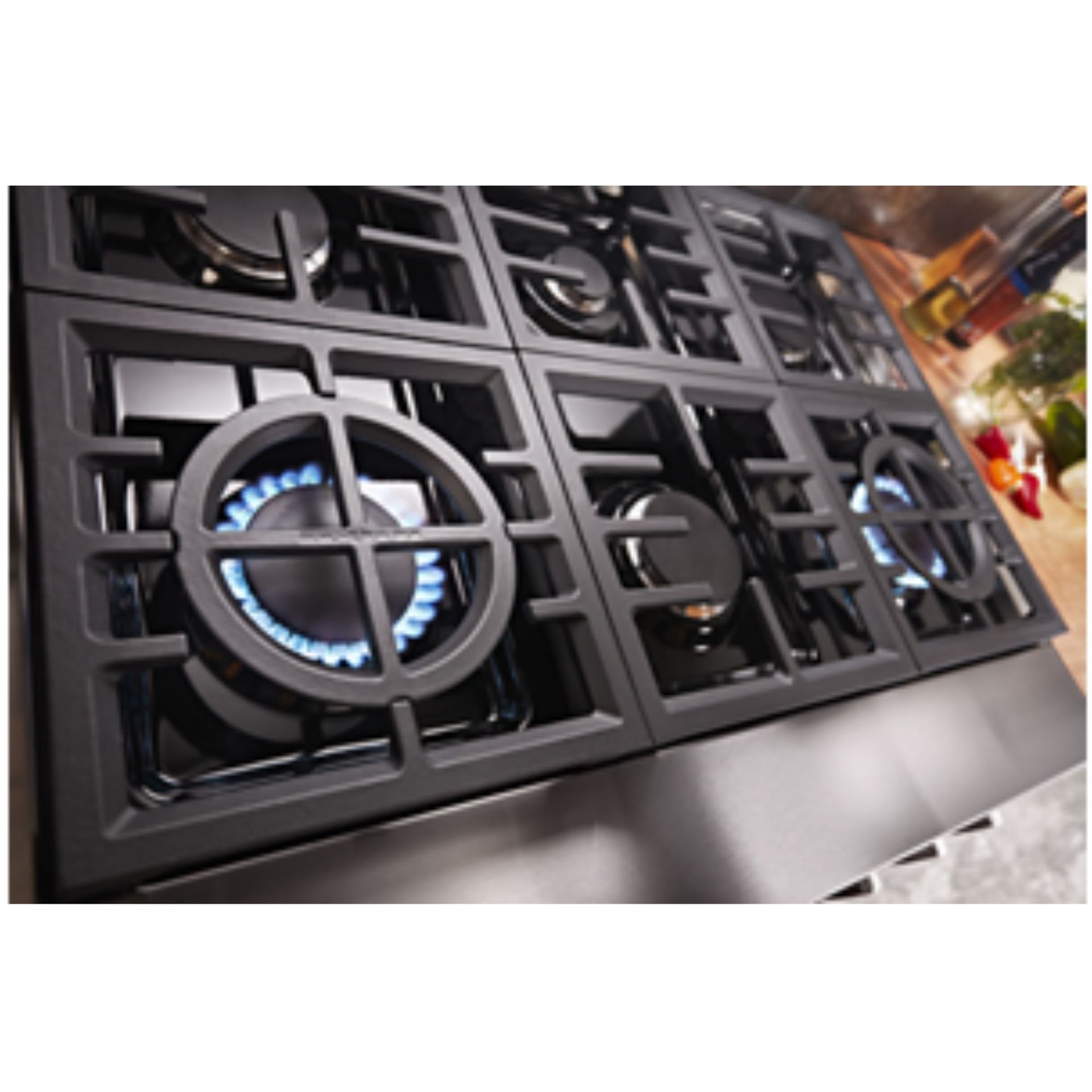 Two 20,000 BTU Ultra Power™ Dual-Flame Burners
