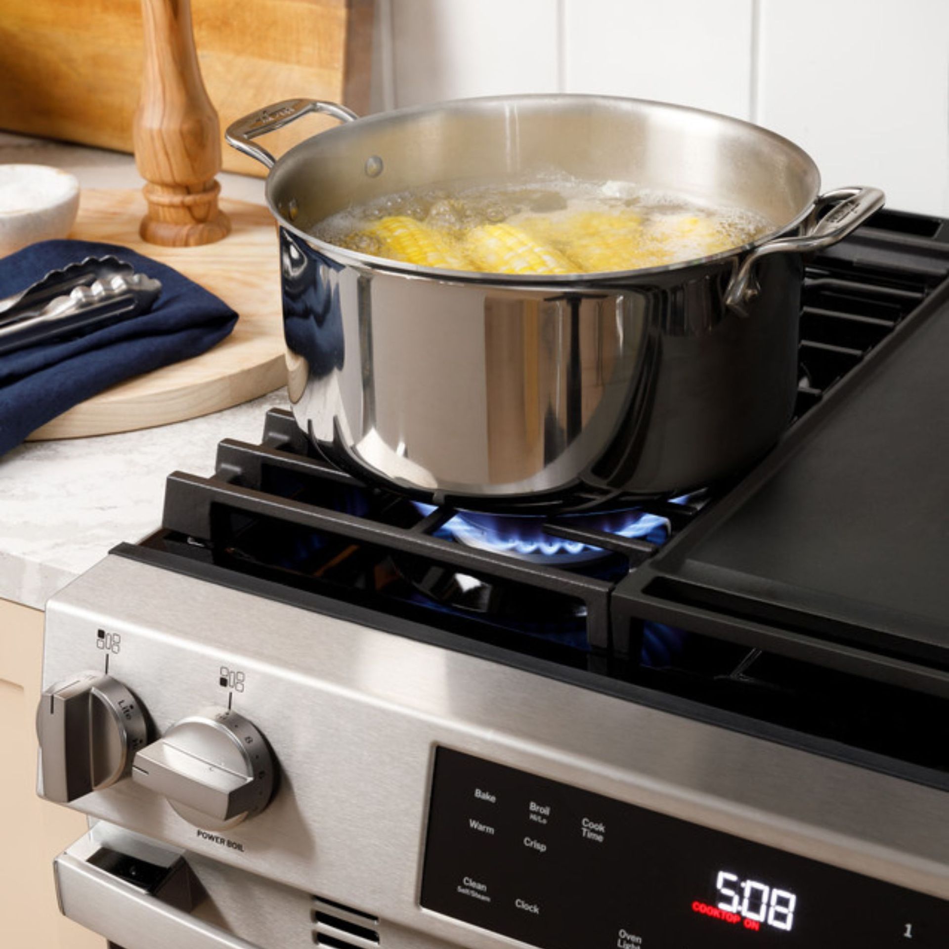 15,000 Btu Power Boil Burner!