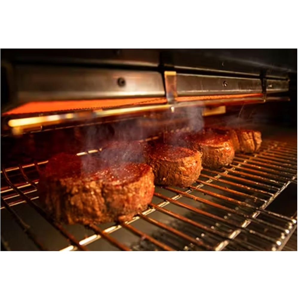Create Steakhouse-Style Crusts